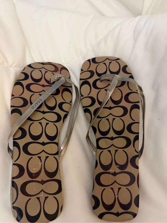 Coach Shoes - Coach Metallic Thong Flip-flops & badsandaler Coach - Size 8